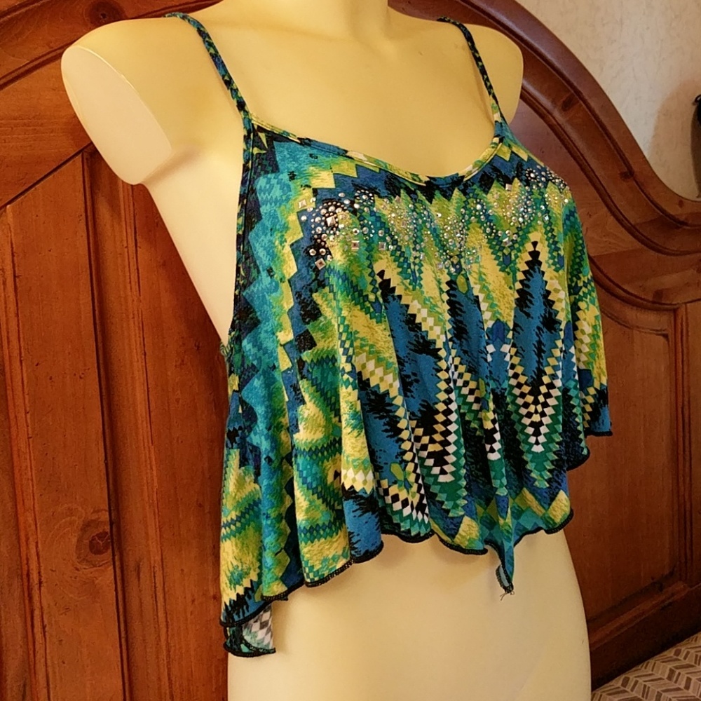 🆑Summer Clearance🆑💋 Aztec Print Crop Top